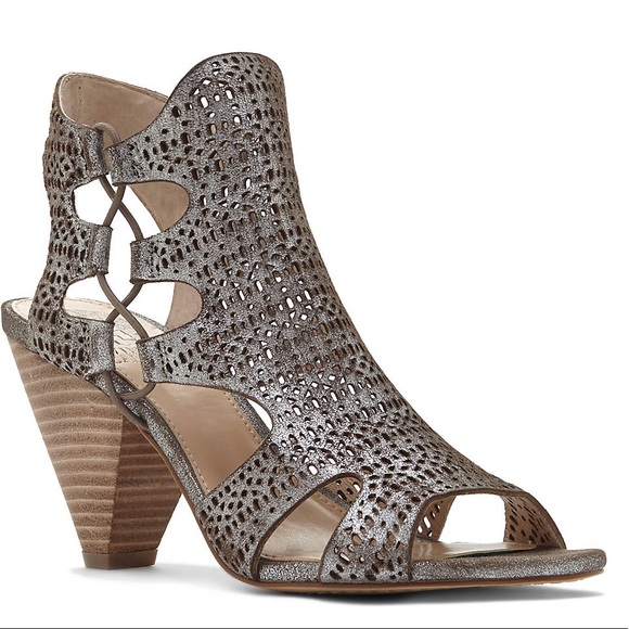 vince camuto eadon